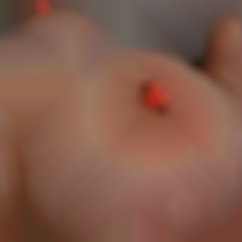 Пирсинг сосков
                    Мастер по пирсингу Дарья Одесса