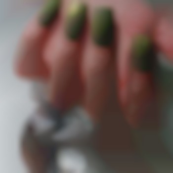 Матовый маникюр на квадратные ногти зеленый, фото - Мастер перманентного макияжа Алёна Селиванская