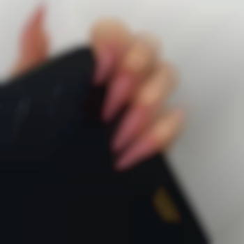 Маникюр, фото - салон красоты Valentino