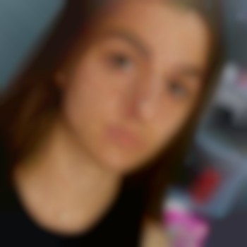 Корекція та фарбування брів