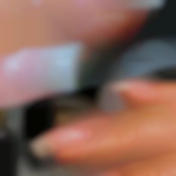 Підняття клюючих нігтів