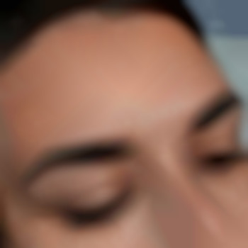 Брови в пудровій техніці