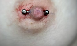 Пирсинг сосков Тату мастер Ірина Винница