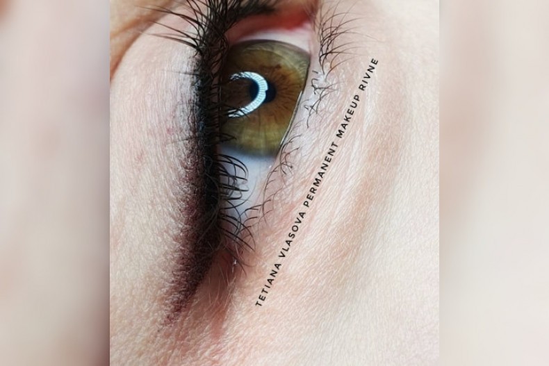 Стрілка з розтушовкою, фото - Мастер перманентного макияжа Таня Власова