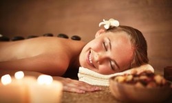 Массаж с горячими камнями СПА-салон Ananta Bali Spa Киев