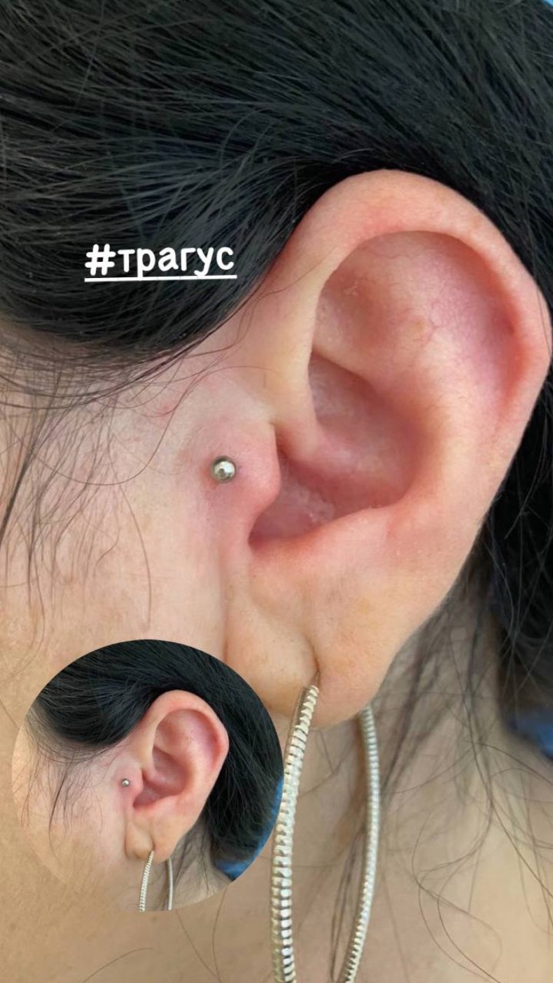 Трагус, фото - Майстер з пірсингу Юлія Ковальова