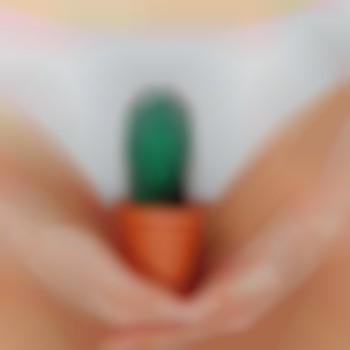 Глибоке бікіні: воскова депіляція або шугаринг