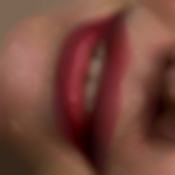 ПМ губи. Ефект помади