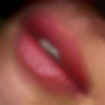 ПМ губи. Ефект зацілованих губ