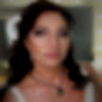 Макіяж для чарівної жінки+локони з легкою хвилею