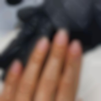 корекція нігтів