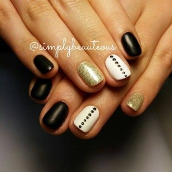 Маникюр женский
                    Салон краси Клуб VV Київ