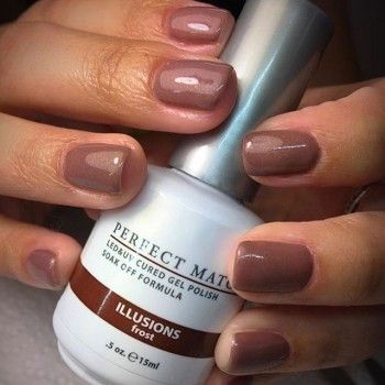 Покрытие гель-лаком
                    Салон красоты Версаль Львов