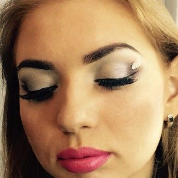 Покраска ресниц
                    Визажист Юлия Коженевская Днепр