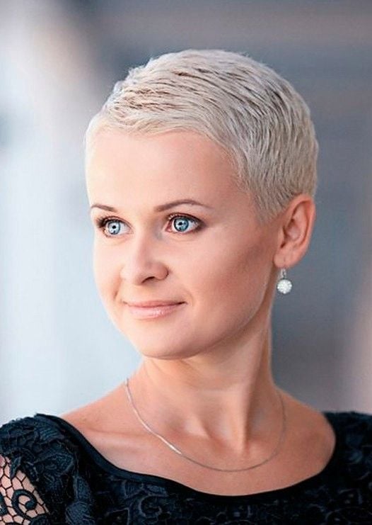 Стрижка піксі жіноча на коротке волосся, фото - Перукар Анна Лихачева