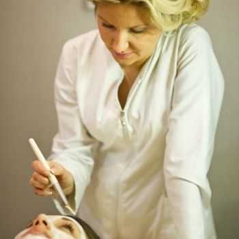 Фото с портфолио Естетік Центр