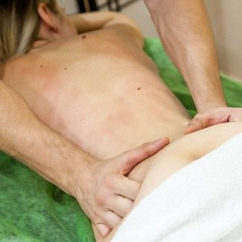 коррекция фигуры, оформление бровей, массаж тела, наращивание ресниц