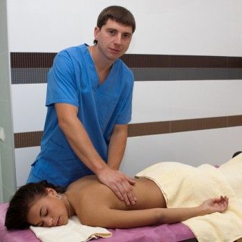 Массаж спины
                    Салон краси Марго Харків