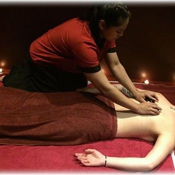 Аромамассаж с горячими камнями
                    Spa-салон Thaisabai Киев