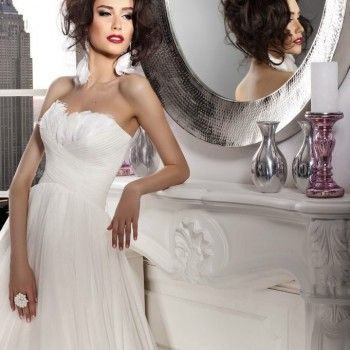 Свадебная прическа
                    Салон красоты Frida Харьков