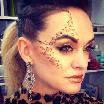 Профессиональный визаж
                    Візажист Оксана Кравченко Харків