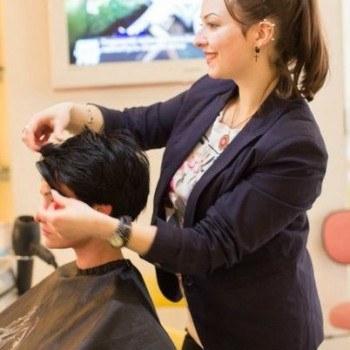 Женская стрижка укладка волос оформление бровей, фото -  Фреш Стайл