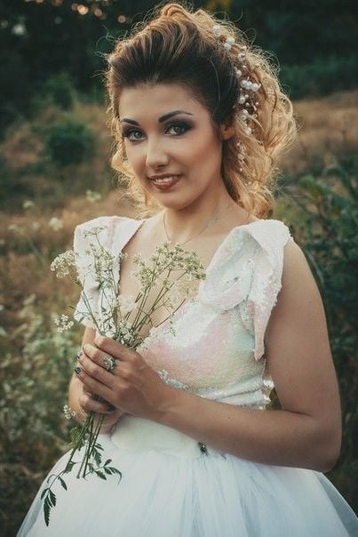 Фотосессия на природе нежная в платье, фото - Визажист Инна Орел