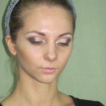 Окрашивание ресниц
                    Візажист Елена Кожушко Харків