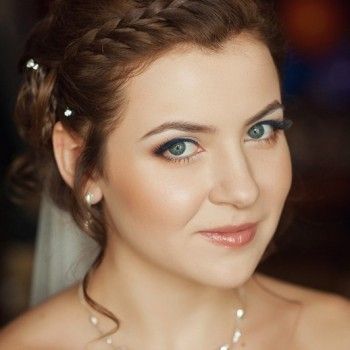 Укладка: средняя длина
                    Салон красоты Атмосфера Запорожье