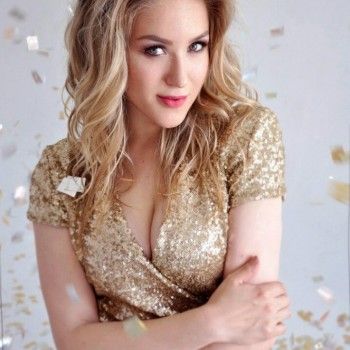 Накрутка волос
                    Перукар Алина Качкарова Запоріжжя