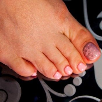 Педикюр аппаратный
                    Майстер манікюру Екатерина Литвиненко Запоріжжя