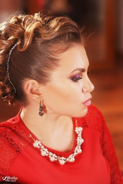 Жіноча стрижка укладка волосся весільна зачіска, фото - Візажист Екатерина Ивко