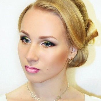 Моделирование формы бровей и покраска
                    Визажист Екатерина Ивко Запорожье