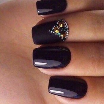 Маникюр с обычным покрытием
                    Салон красоты Valesta Кривой Рог