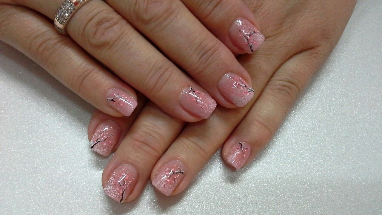 Манікюр на короткі нігті ніжний нюдовий, фото -  FRENCH