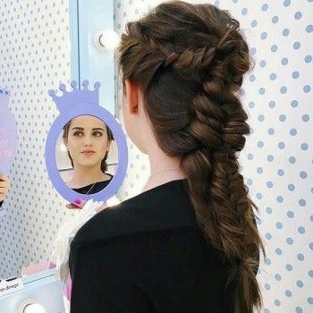 Плетение волос любой сложности
                    Перукар Настя Малина Кривий Ріг