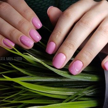 Однотонное покрытие гель-лаком (ручки)
                    Майстер манікюру Татьяна Чижевская Кривий Ріг