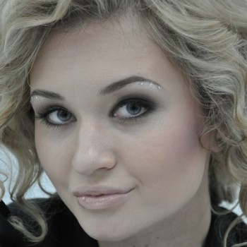 СПА-укладка волос STEAMPOD
                    Салон краси Эстетик-холл "Для тебя" Миколаїв