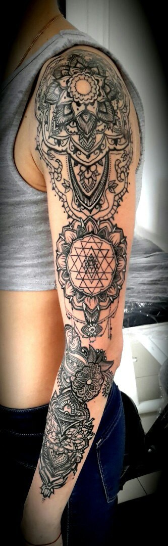 Женские рукав черно-белые, фото - Тату салон TattooArt