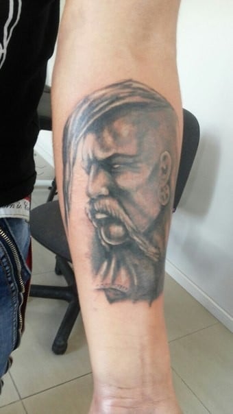 Для хлопців на передпліччі реалізм, фото - Тату салон TattooArt