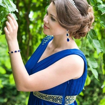 Вечерние прически
                    Парикмахер Анна Лихачева Днепр