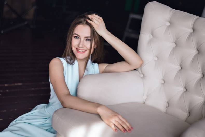 Фотосесія у студії сукні жіночна, фото -  Alina Rifova