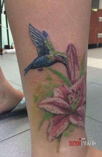 Для дівчат на нозі кольорові, фото -  Tattoo Makers