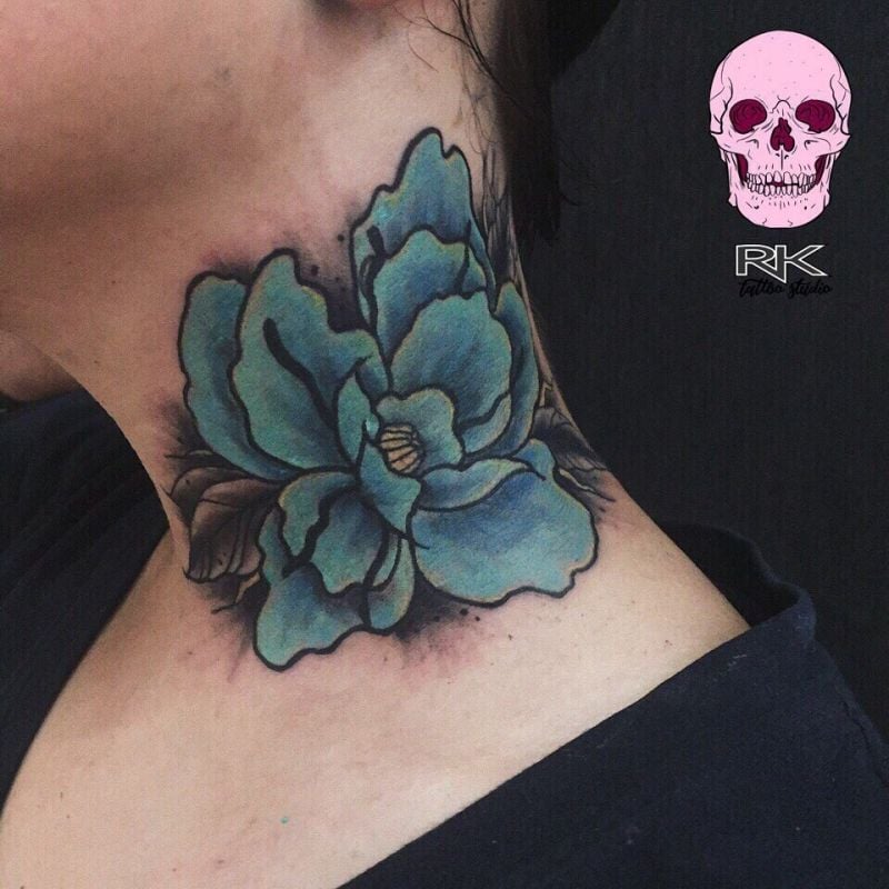 Женские на шее роза, фото - Тату салон RK Tattoo Studio