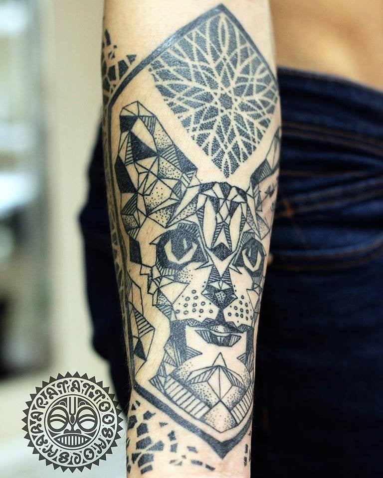 Для хлопців на передпліччі чорно-білі, фото -  Shabara Tattoo