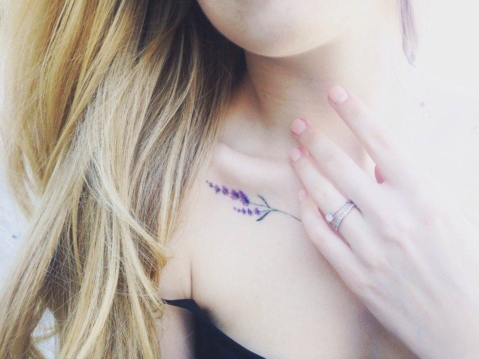 Женские цветные на груди, фото - Тату салон Topor Tattoo