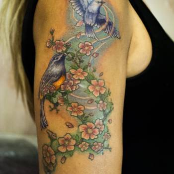 Тату для дівчат на плечі кольорові, фото - Тату майстер Виктор Джура