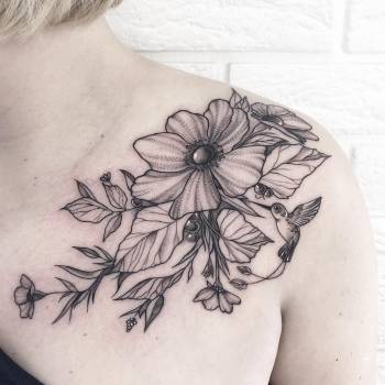 Тату для дівчат на плечі чорно-білі, фото - Тату майстер Алина Высоцкая