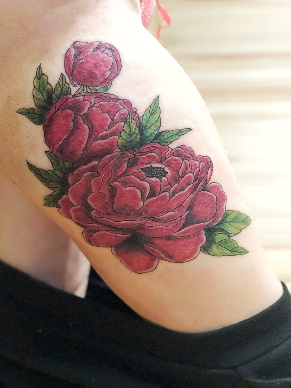 Для дівчат кольорові на стегні, фото - Тату майстер Сергей Карпенко