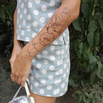 Тату для дівчат на передпліччі чорно-білі, фото - Тату майстер Анна Рубан